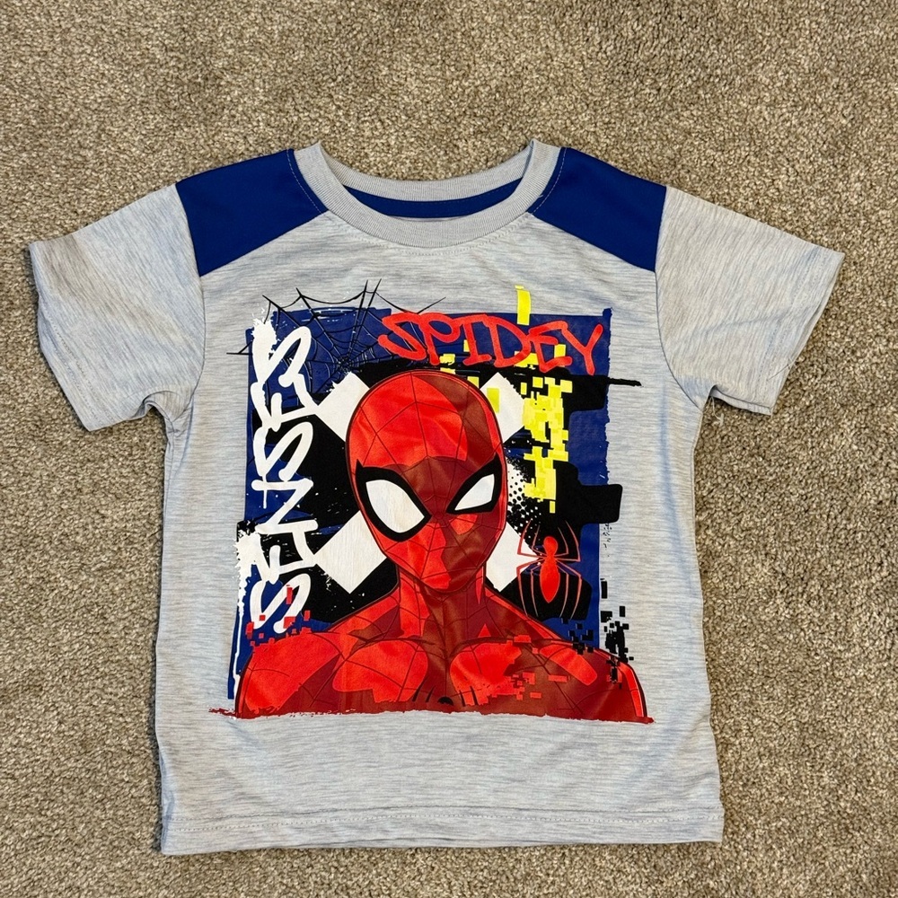 MARVEL SPIDER-MAN Gray Graphic T-Shirt Boys Size 5